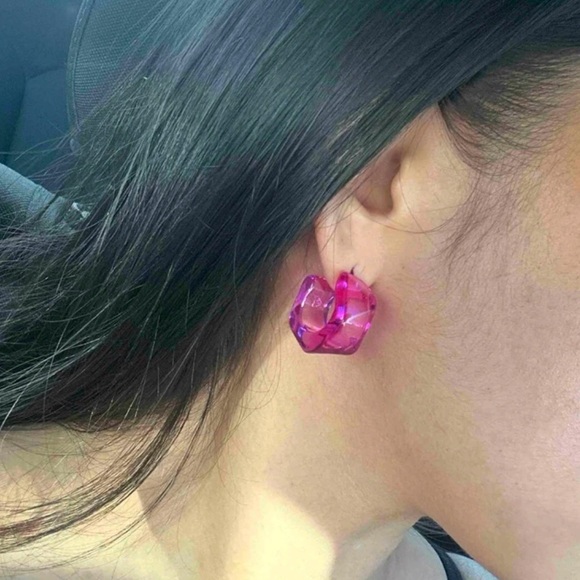 đź’Ą3for$28 New Purple to Pink Fade Transparent Ombre Resin Cuff Hoop Earrings - Picture 11 of 16
